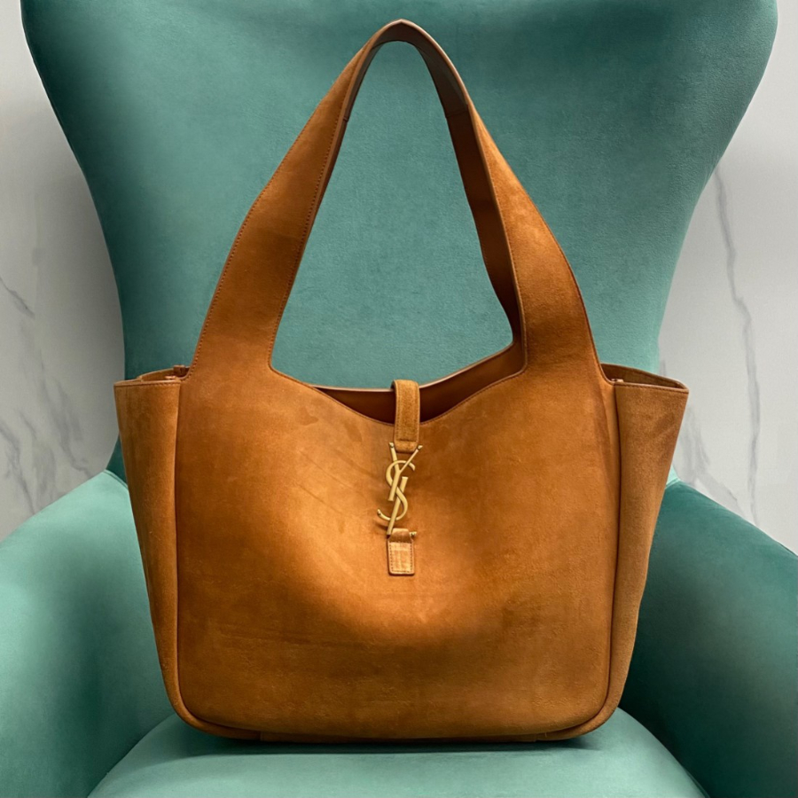 생로랑 스웨이드 소재의 LE 5 A 7 BEA 763435 502818cm 브라운1.jpg