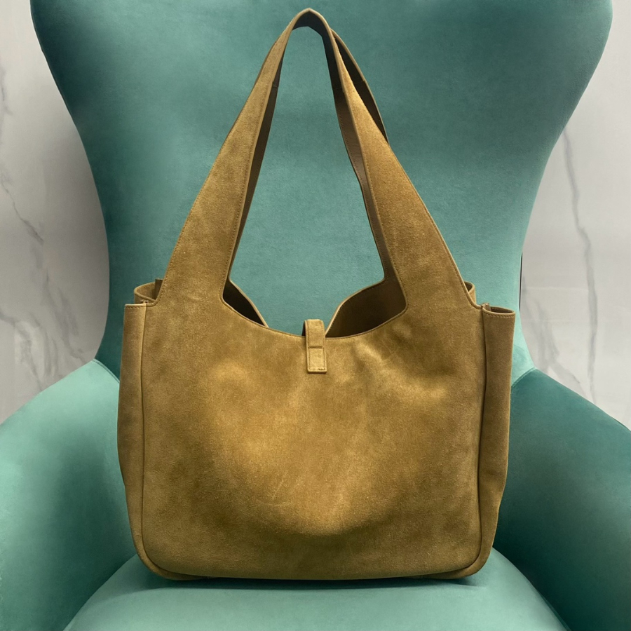 생로랑 스웨이드 소재의 LE 5 A 7 BEA 763435 502818cm 옐로우2.jpg