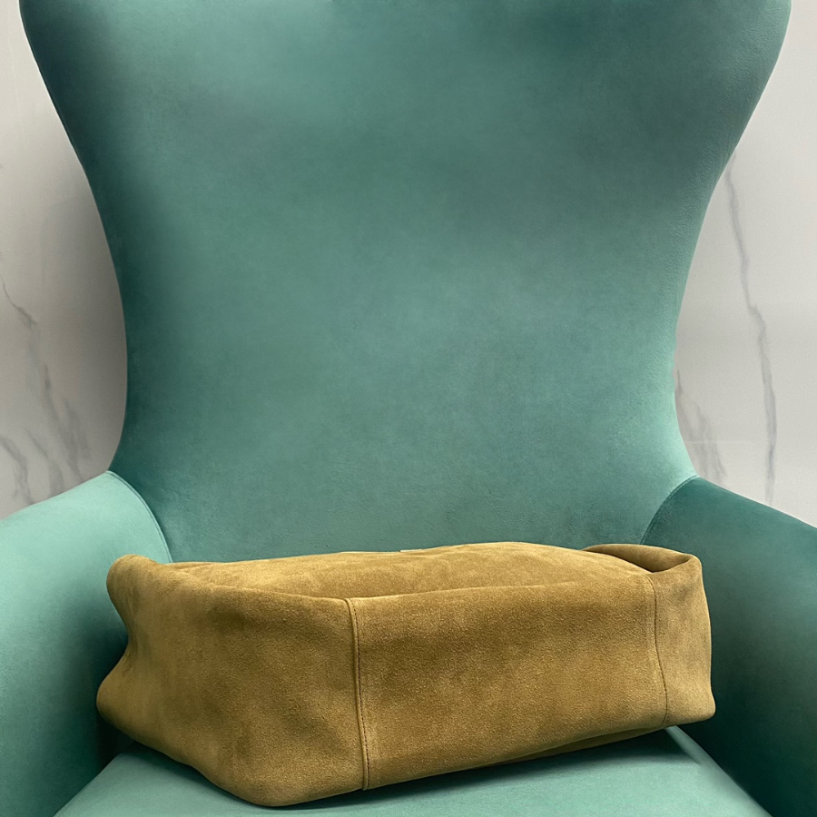 생로랑 스웨이드 소재의 LE 5 A 7 BEA 763435 502818cm 옐로우4.jpg