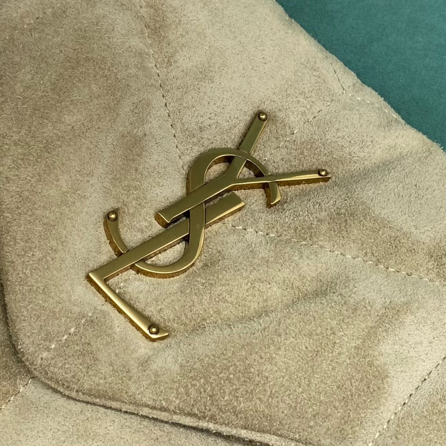 생로랑 스웨이드 퀼팅 가죽 소재 PUFFER 스몰 577476 291118cm 카키5.jpg