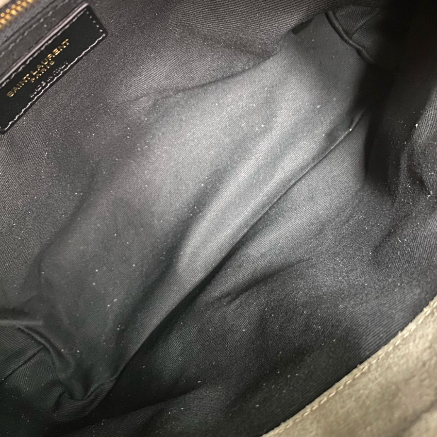 생로랑 스웨이드 퀼팅 가죽 소재 PUFFER 스몰 577476 291118cm 카키8.jpg