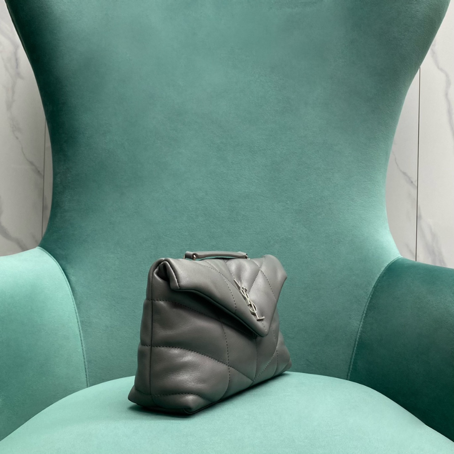 생로랑 양가죽 PUFFER 토이 759337 238.515.5cm 그레이 은장3.jpg