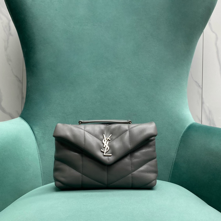 생로랑 양가죽 PUFFER 토이 759337 238.515.5cm 그레이 은장1.jpg