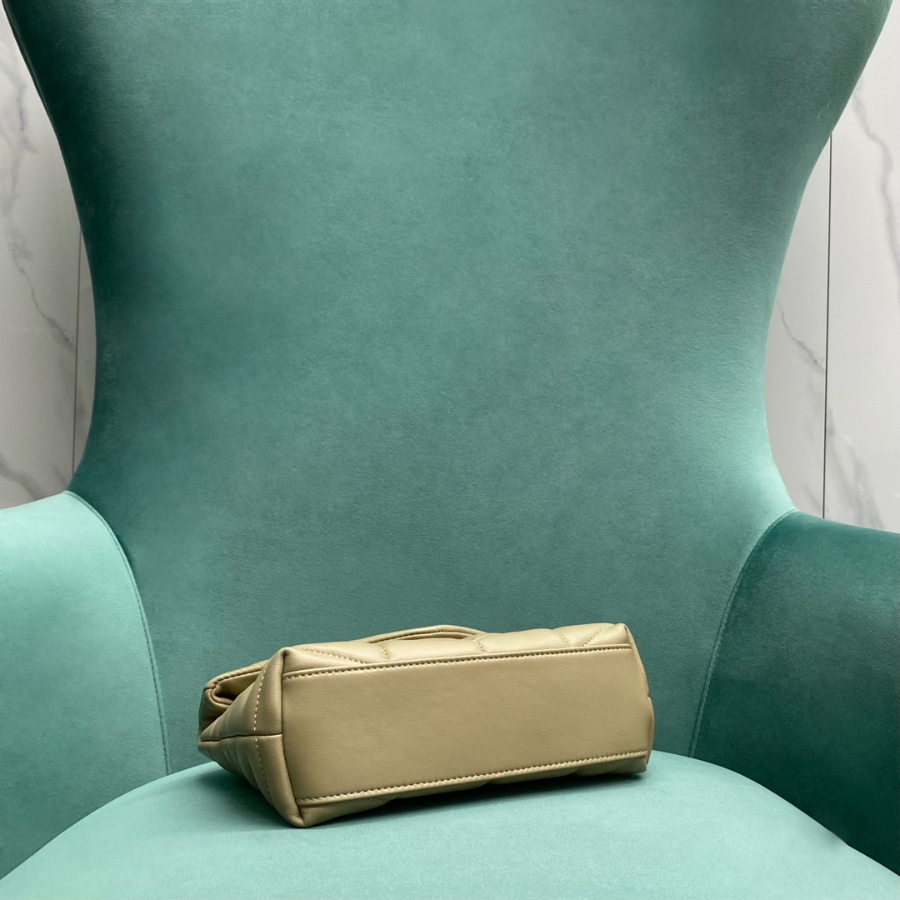 생로랑 양가죽 PUFFER 토이 759337 238.515.5cm 다크 베이지4.jpg