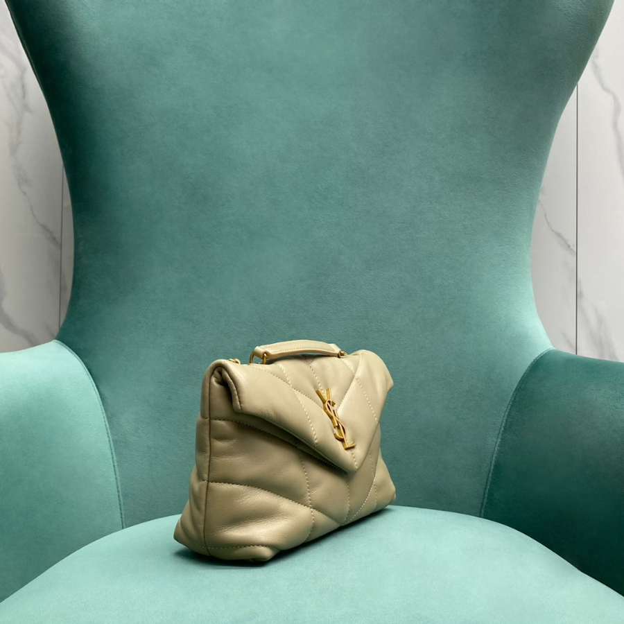 생로랑 양가죽 PUFFER 토이 759337 238.515.5cm 다크 베이지3.jpg