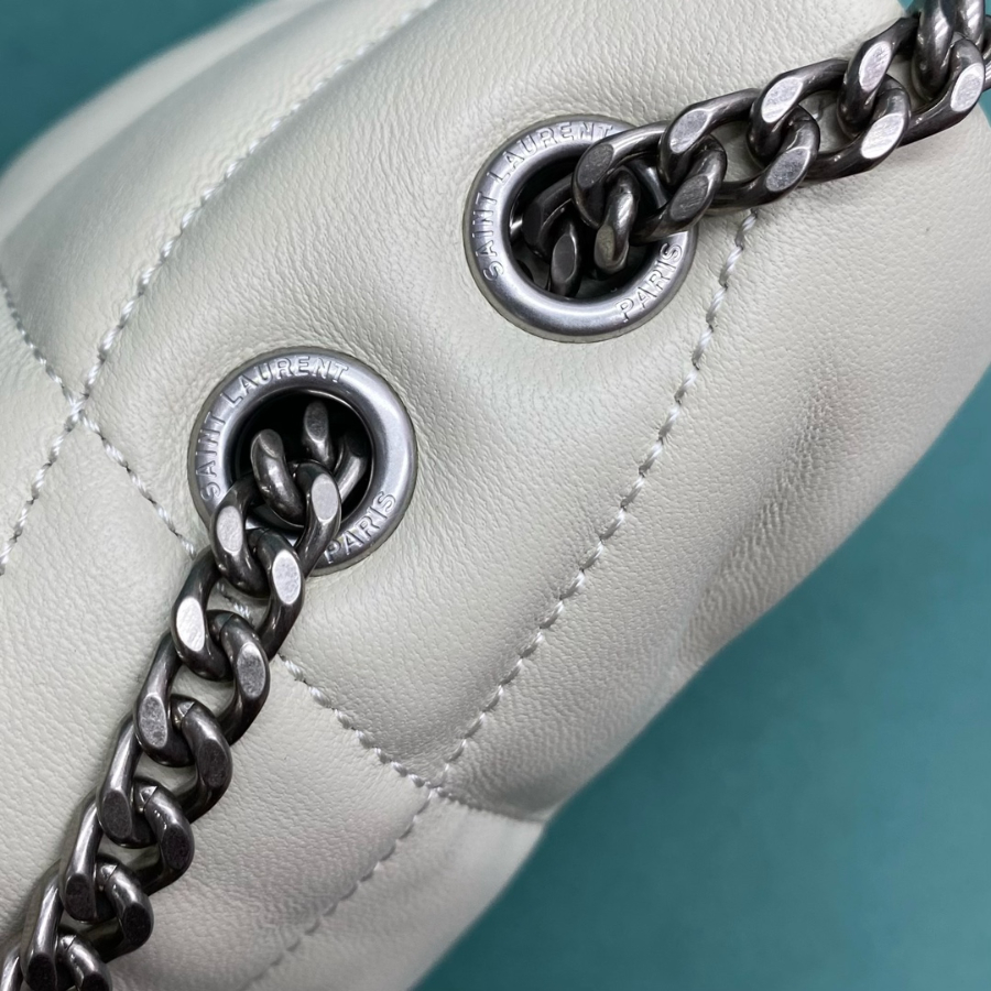 생로랑 양가죽 PUFFER 토이 759337 238.515.5cm 라이트 베이지 은장6.jpg