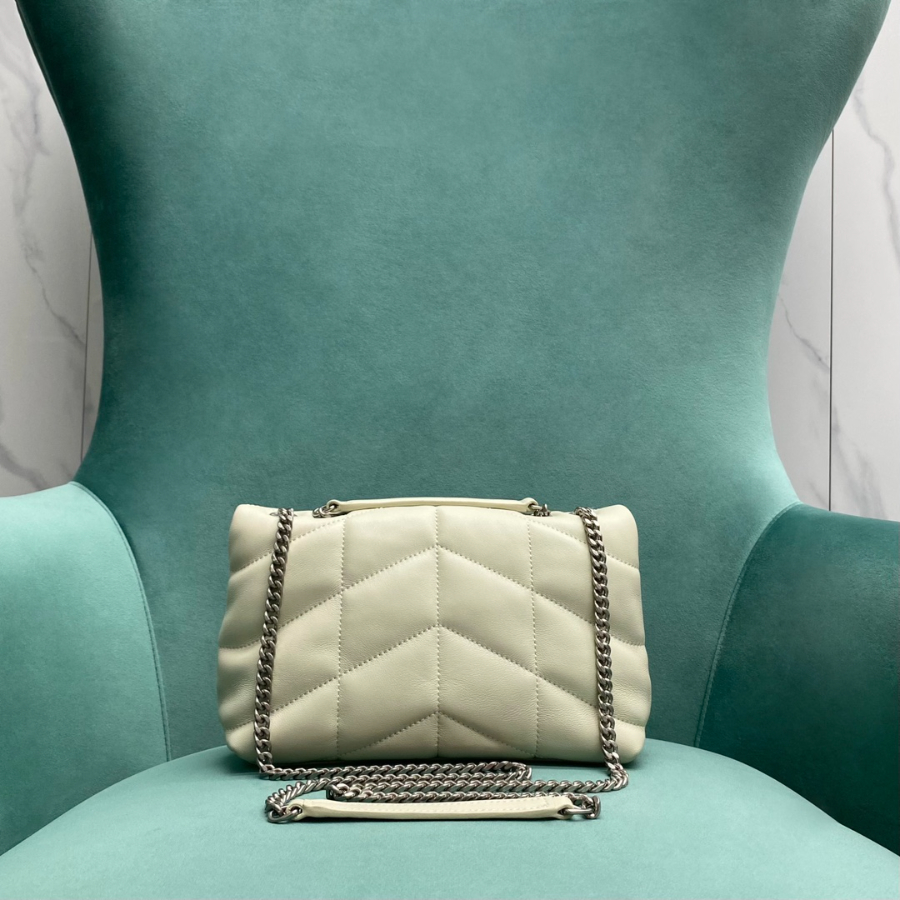 생로랑 양가죽 PUFFER 토이 759337 238.515.5cm 라이트 베이지 은장2.jpg