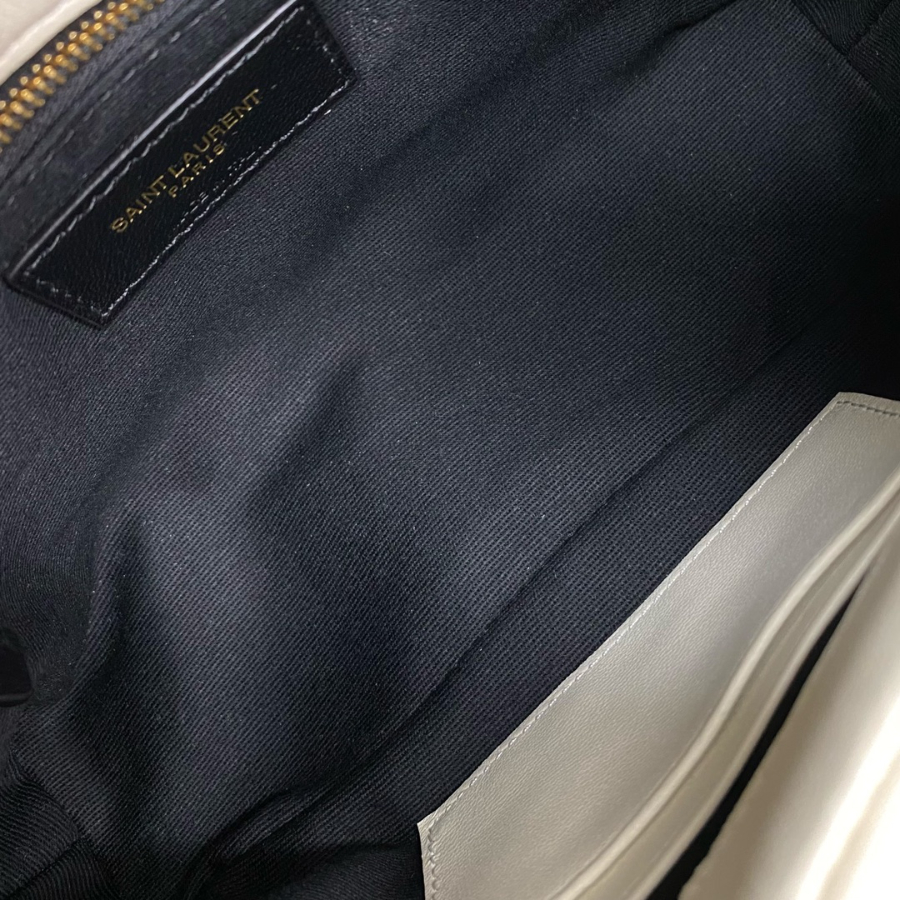 생로랑 양가죽 PUFFER 토이 759337 238.515.5cm 라이트 베이지8.jpg