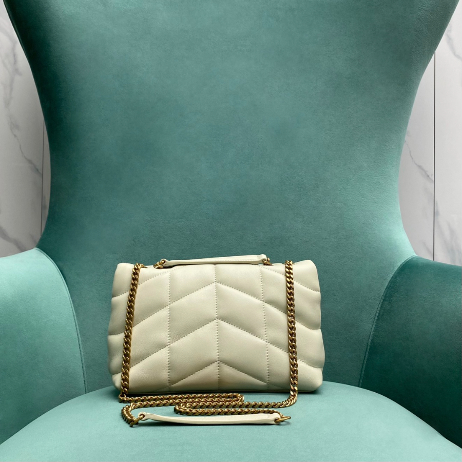 생로랑 양가죽 PUFFER 토이 759337 238.515.5cm 라이트 베이지2.jpg