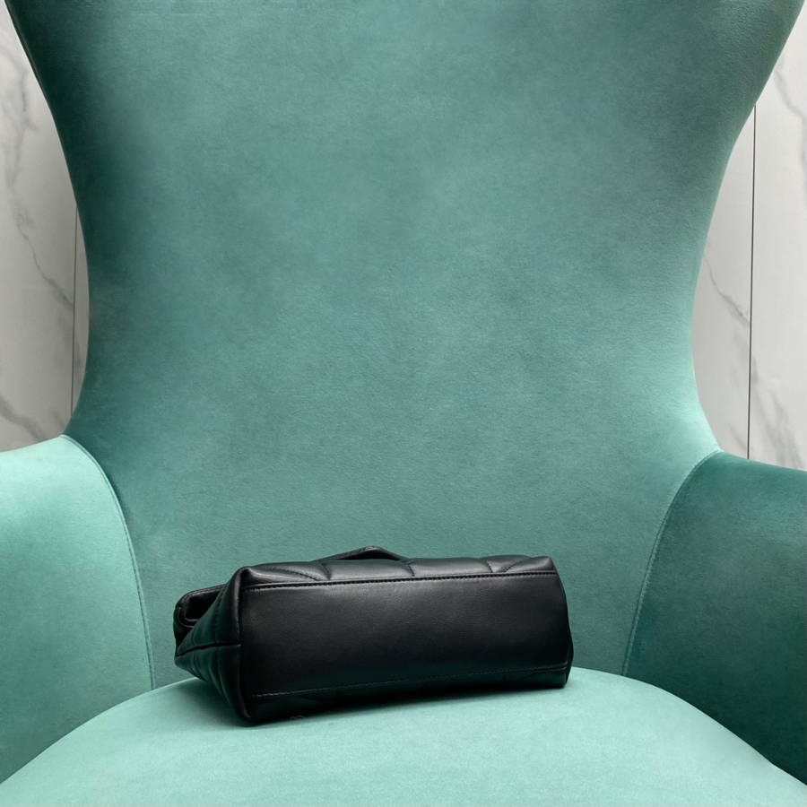 생로랑 양가죽 PUFFER 토이 759337 238.515.5cm 블랙4.jpg