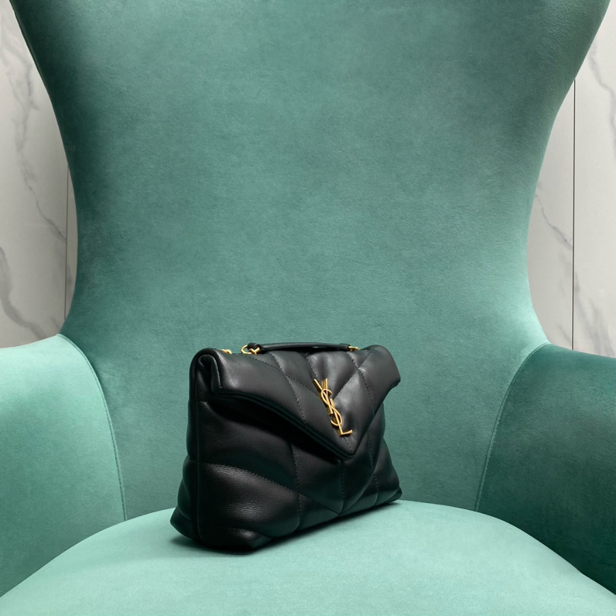 생로랑 양가죽 PUFFER 토이 759337 238.515.5cm 블랙3.jpg