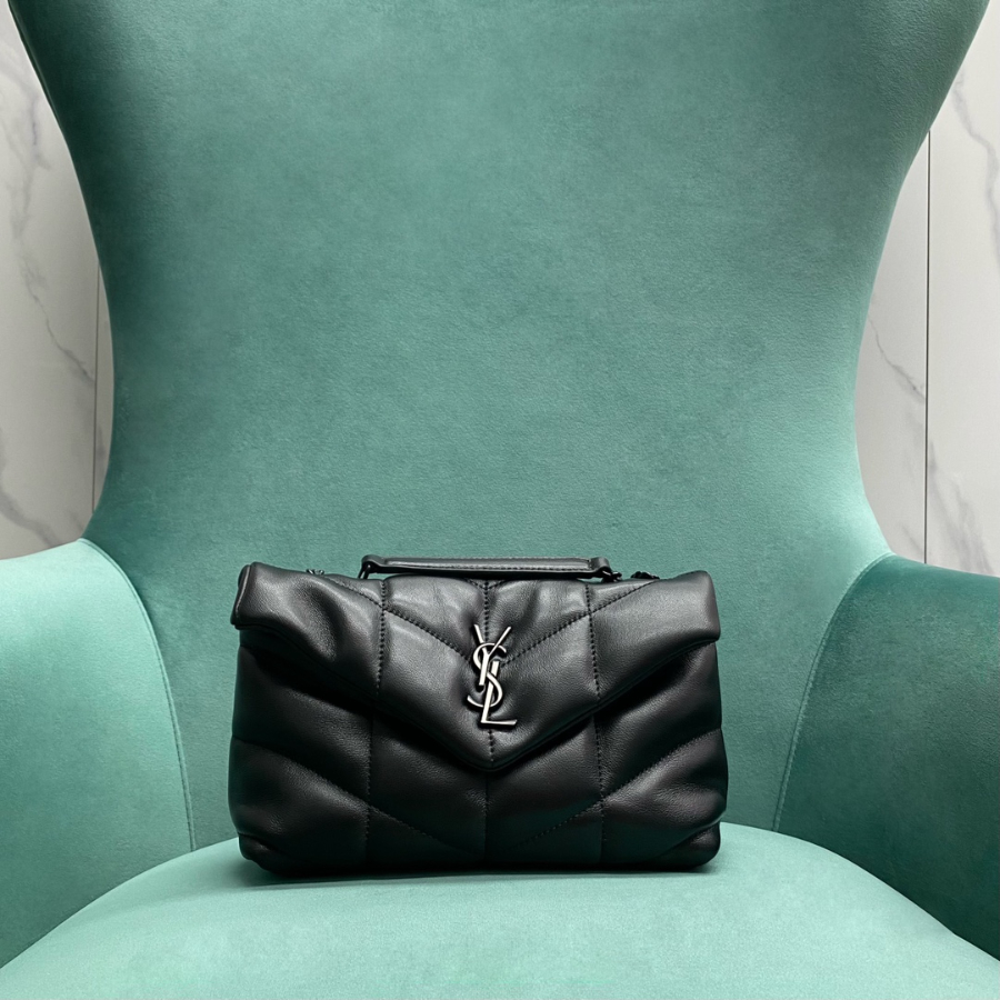 생로랑 양가죽 PUFFER 토이 759337 238.515.5cm 쏘 블랙1.jpg