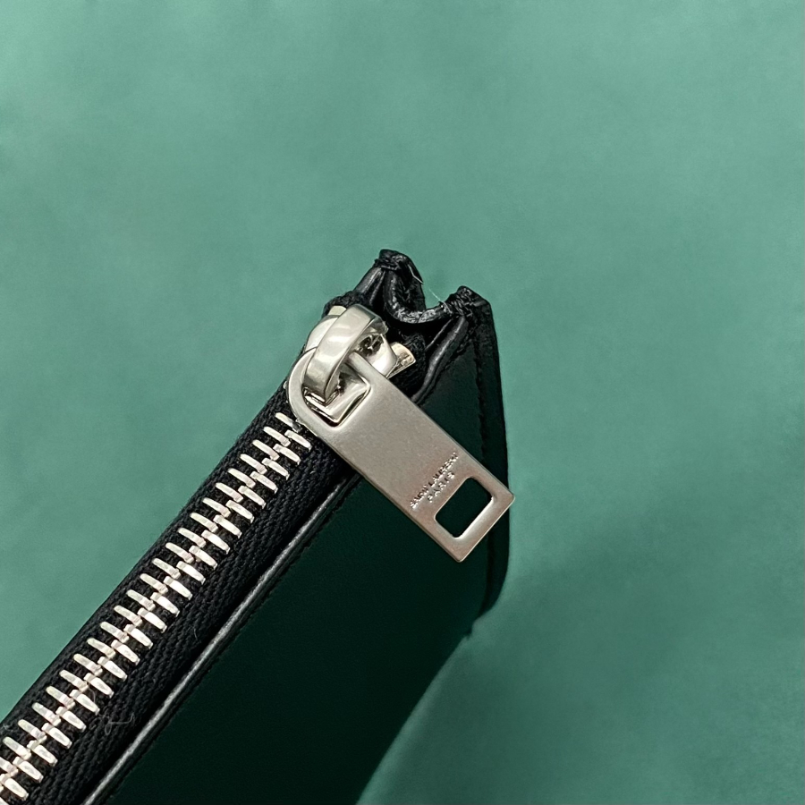 생로랑 엔벨로프 스트랩 파우치 블랙 801490 22617cm06.jpg