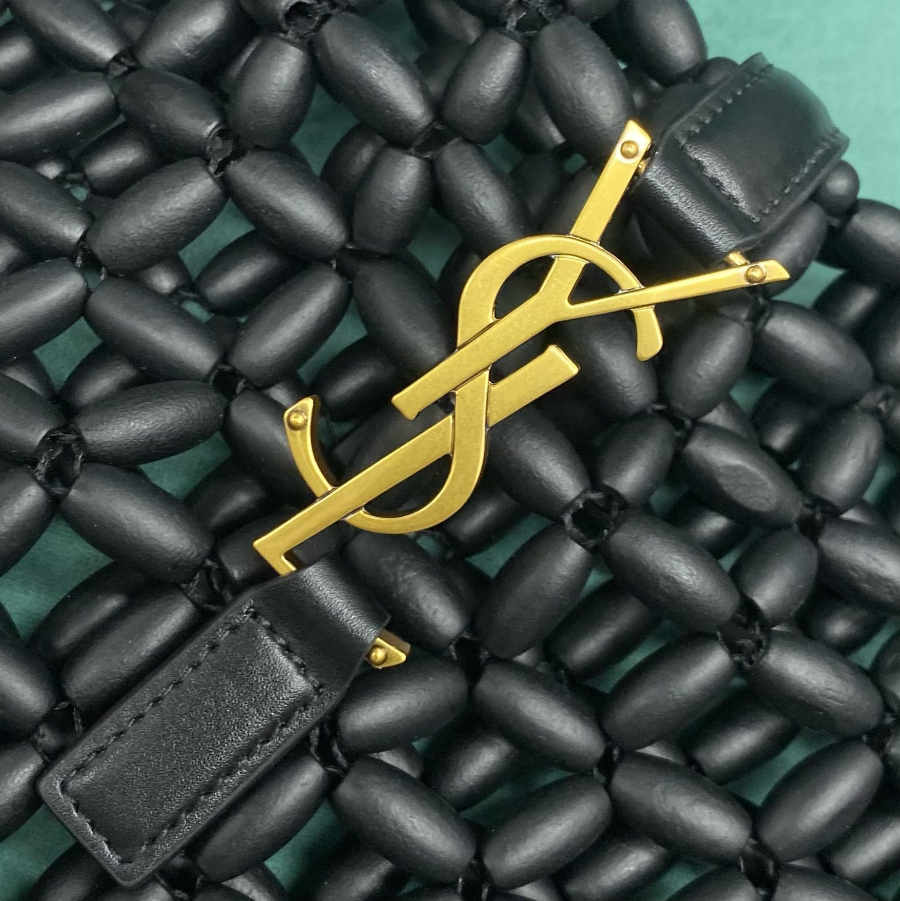 생로랑 우드 비즈 소재의 LE 5 A 7 라지백 823807 303510cm 블랙06.jpg