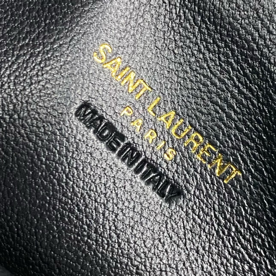 생로랑 우드 비즈 소재의 LE 5 A 7 라지백 823807 303510cm 블랙10.jpg