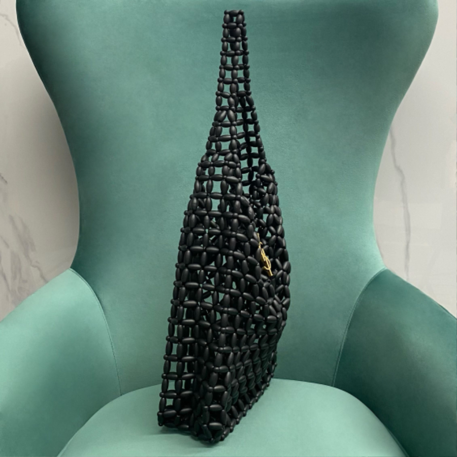 생로랑 우드 비즈 소재의 LE 5 A 7 라지백 823807 303510cm 블랙04.jpg