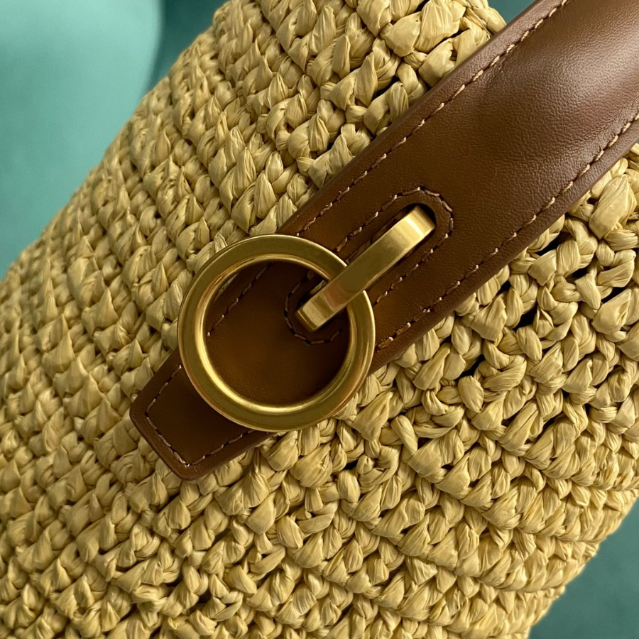 생로랑 우븐 라피아 및 베지터블 태닝 가죽 소재의 LE 37 773991 201625cm 다크 누드6.jpg