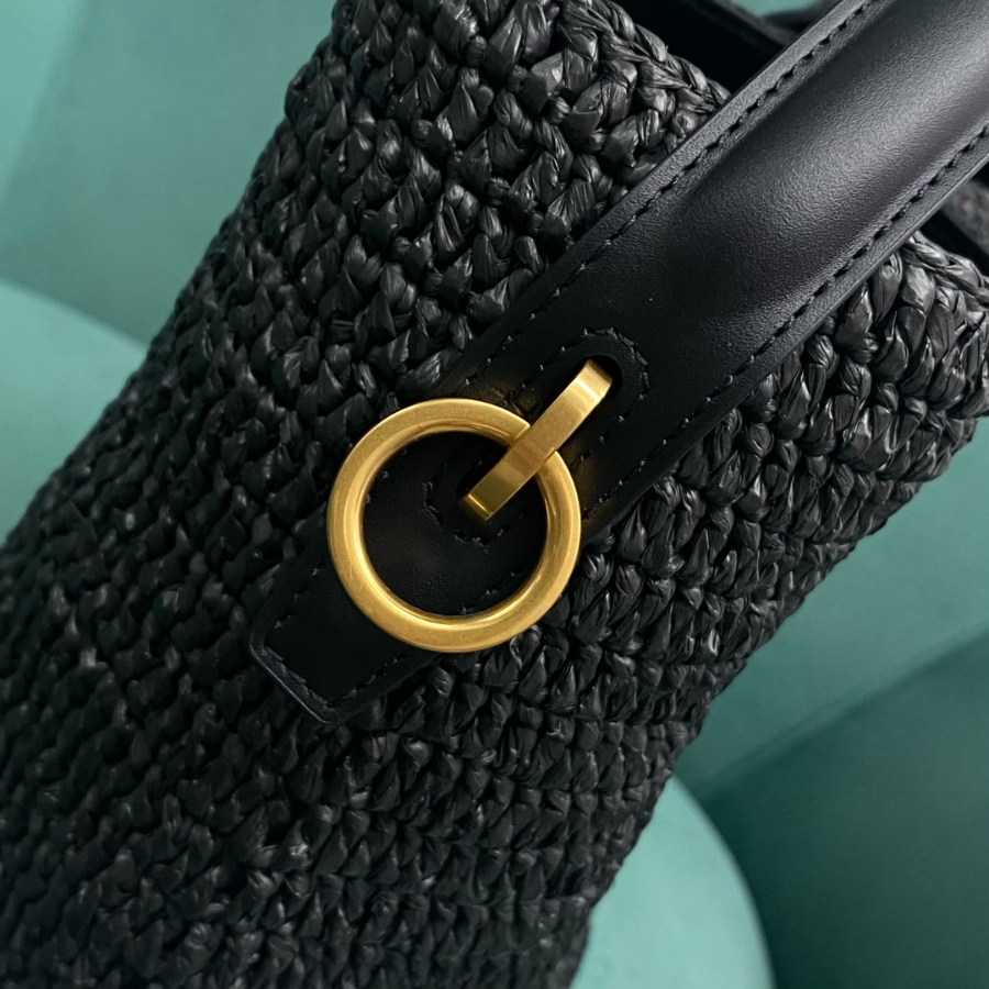 생로랑 우븐 라피아 및 베지터블 태닝 가죽 소재의 LE 37 773991 201625cm 블랙7.jpg