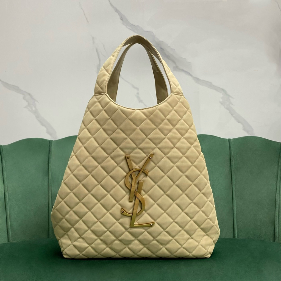 생로랑 퀼트 처리된 램스킨 소재의 ICARE 맥시 쇼퍼백 라이트 베이지 698651 38843cm3.jpg