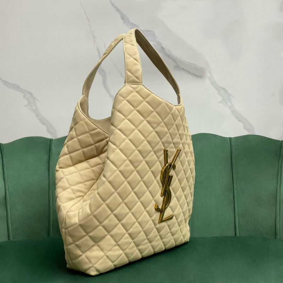 생로랑 퀼트 처리된 램스킨 소재의 ICARE 맥시 쇼퍼백 라이트 베이지 698651 38843cm6.jpg