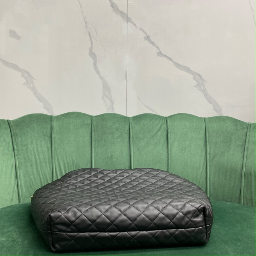 생로랑 퀼트 처리된 램스킨 소재의 ICARE 맥시 쇼퍼백 블랙 698651 38843cm7.jpg