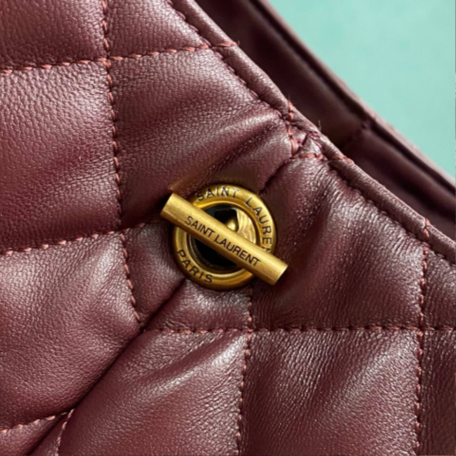 생로랑 퀼트 처리된 램스킨 소재의 ICARE 맥시 쇼퍼백 와인 698651 38843cm7.jpg