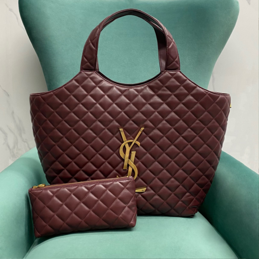 생로랑 퀼트 처리된 램스킨 소재의 ICARE 맥시 쇼퍼백 와인 698651 38843cm1.jpg