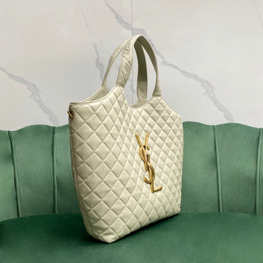 생로랑 퀼트 처리된 램스킨 소재의 ICARE 맥시 쇼퍼백 화이트 698652 357.542cm4.jpg