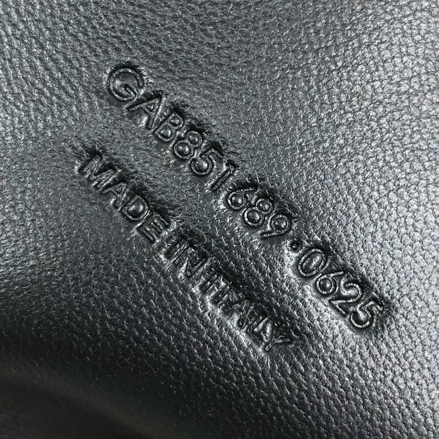 생로랑 퀼팅 생로랑 퀼팅 스웨이드 소재 ICARINO 851689 17313cm 851689 17313cm 블랙9.jpg