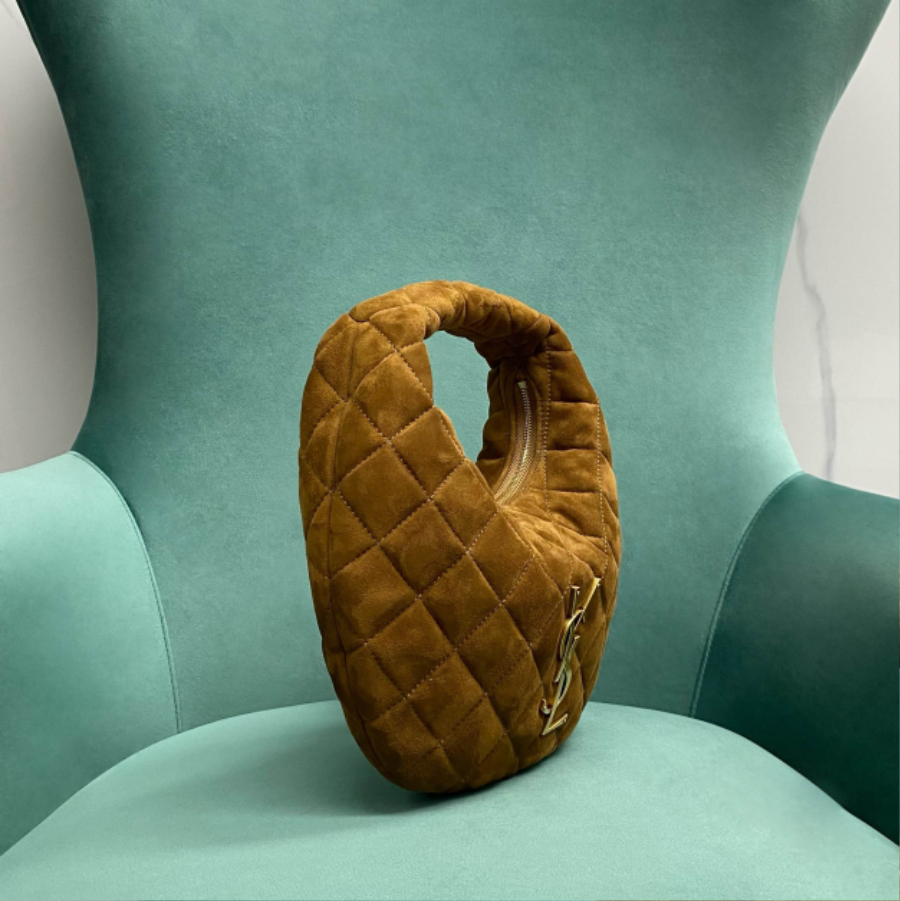 생로랑 퀼팅 생로랑 퀼팅 스웨이드 소재 ICARINO 851689 17313cm 851689 17313cm 블랙3.jpg