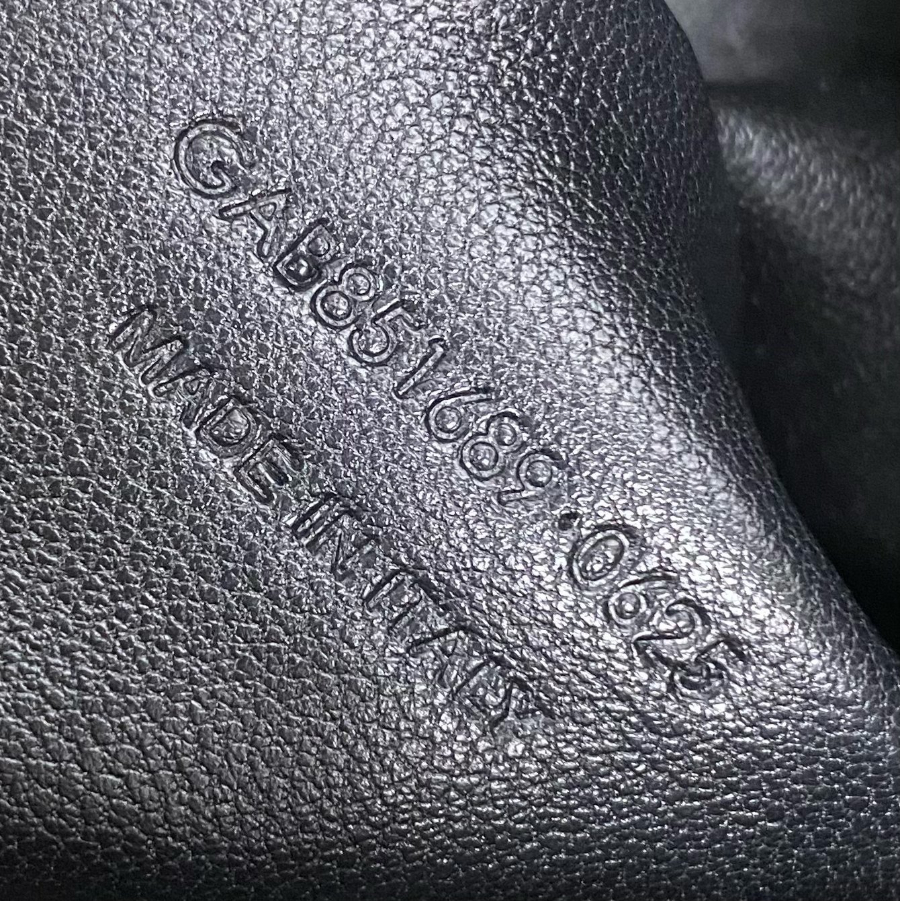 생로랑 퀼팅 스웨이드 소재 ICARINO 851689 17313cm 그린9.jpg