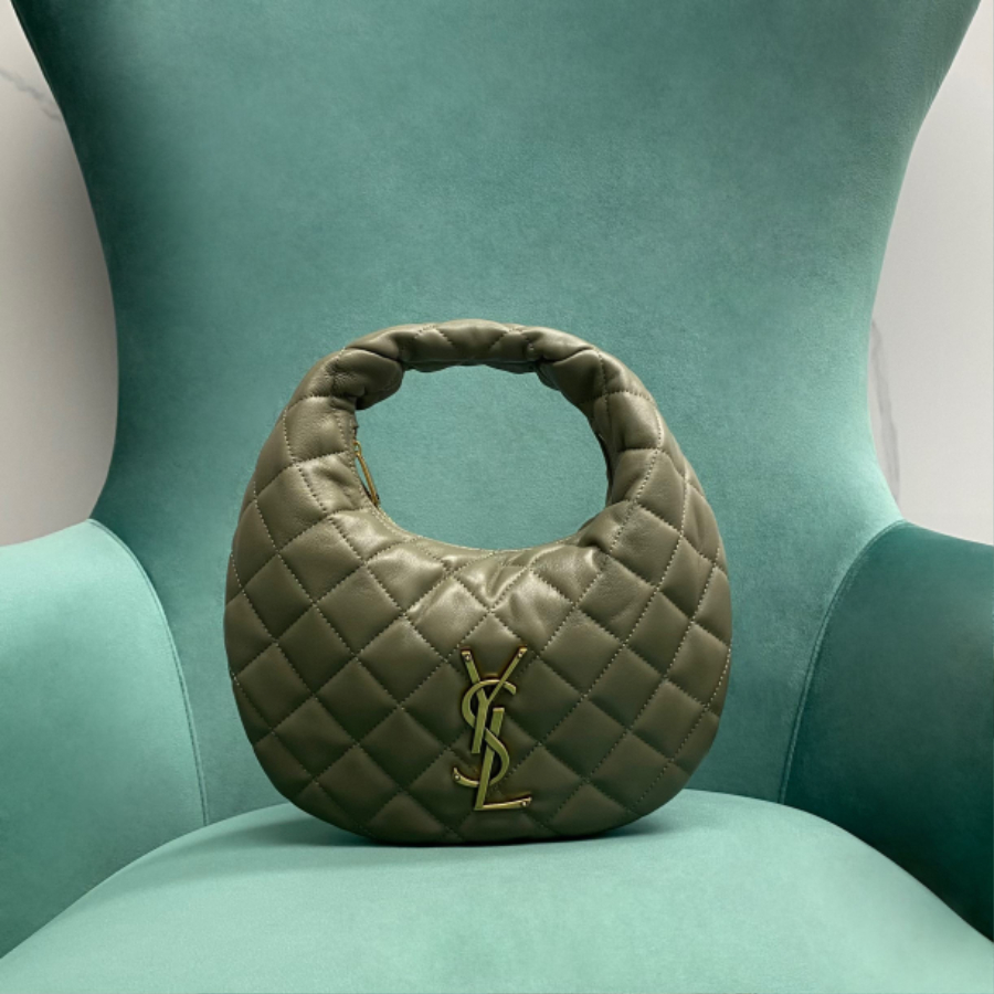 생로랑 퀼팅 스웨이드 소재 ICARINO 851689 17313cm 그린1.jpg