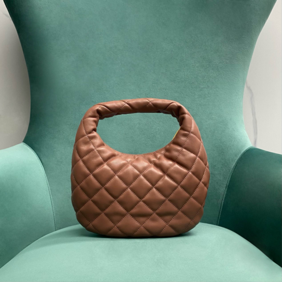 생로랑 퀼팅 스웨이드 소재 ICARINO 851689 17313cm 라이트 대추색3.jpg