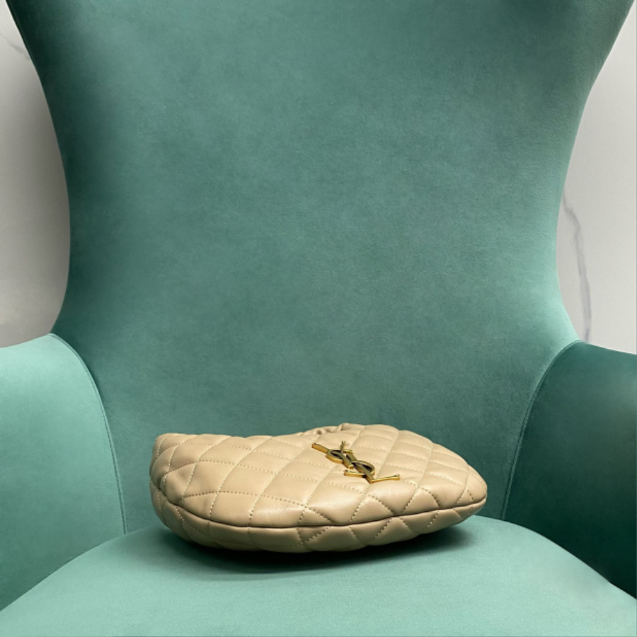 생로랑 퀼팅 스웨이드 소재 ICARINO 851689 17313cm 베이지4.jpg