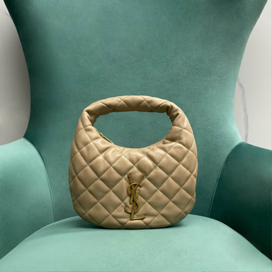 생로랑 퀼팅 스웨이드 소재 ICARINO 851689 17313cm 베이지1.jpg