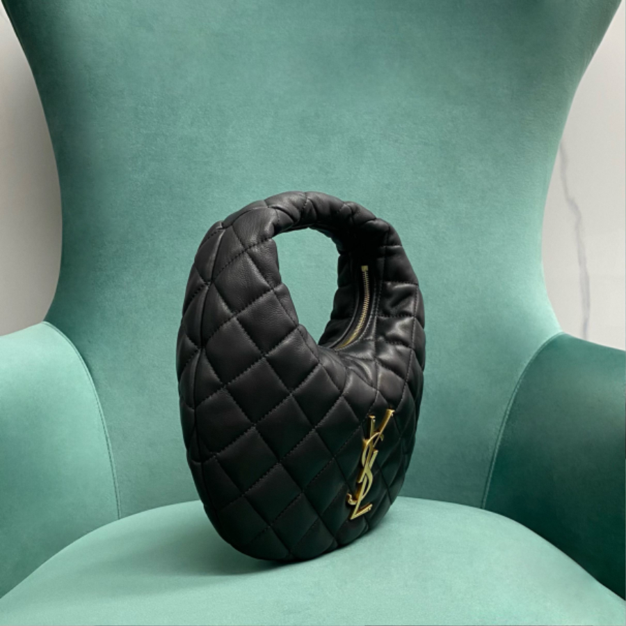 생로랑 퀼팅 스웨이드 소재 ICARINO 851689 17313cm 블랙3.jpg