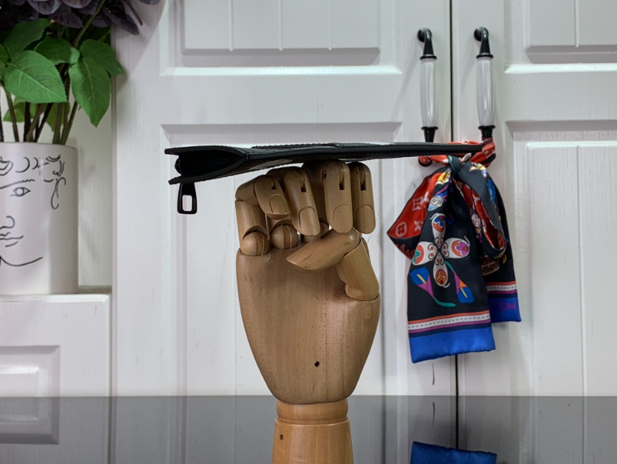 루이비통 LV x YK 코인 카드 홀더 M81930 814.51cm4.jpg