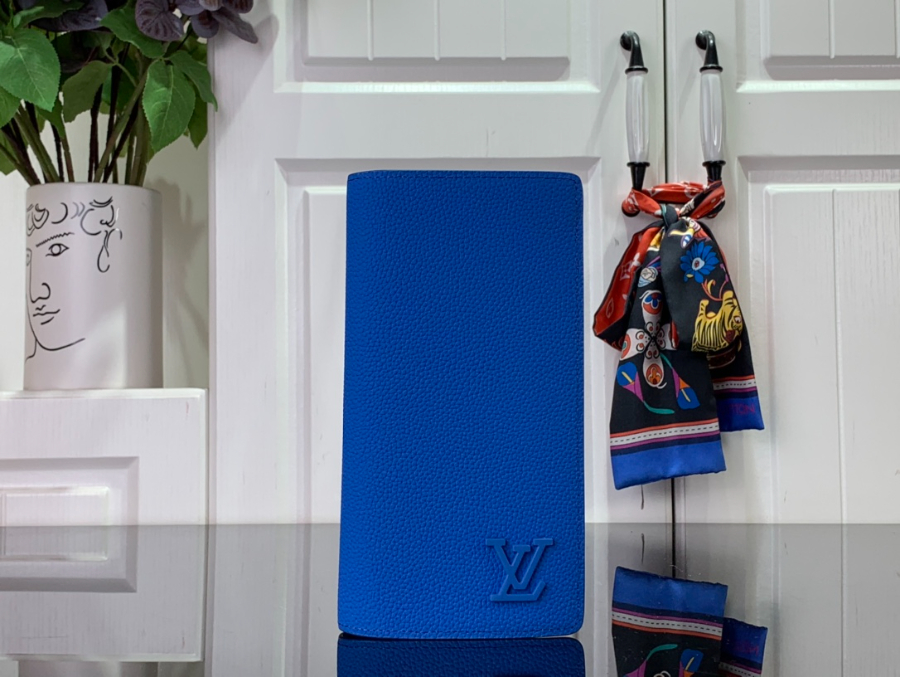 루이비통 LV 에어로그램 장지갑 블루 M82284 10192cm1.jpg