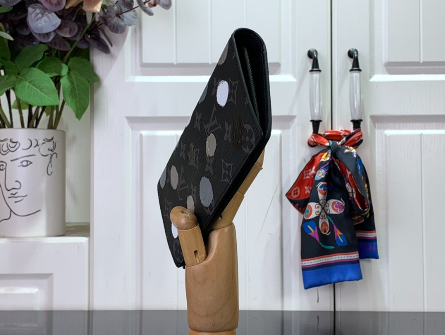 루이비통 LVxYK 브라짜 장지갑 M81932 10192cm3.jpg