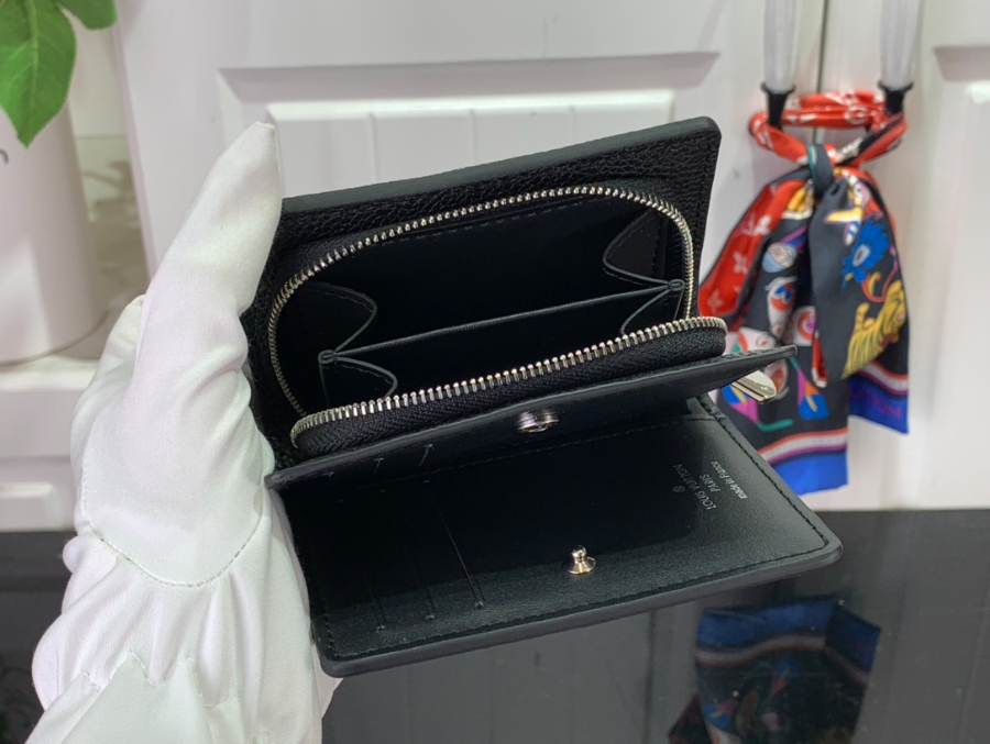 루이비통 M80629 클레아 지퍼 월릿 1컬러 118.53.5cm6.jpg