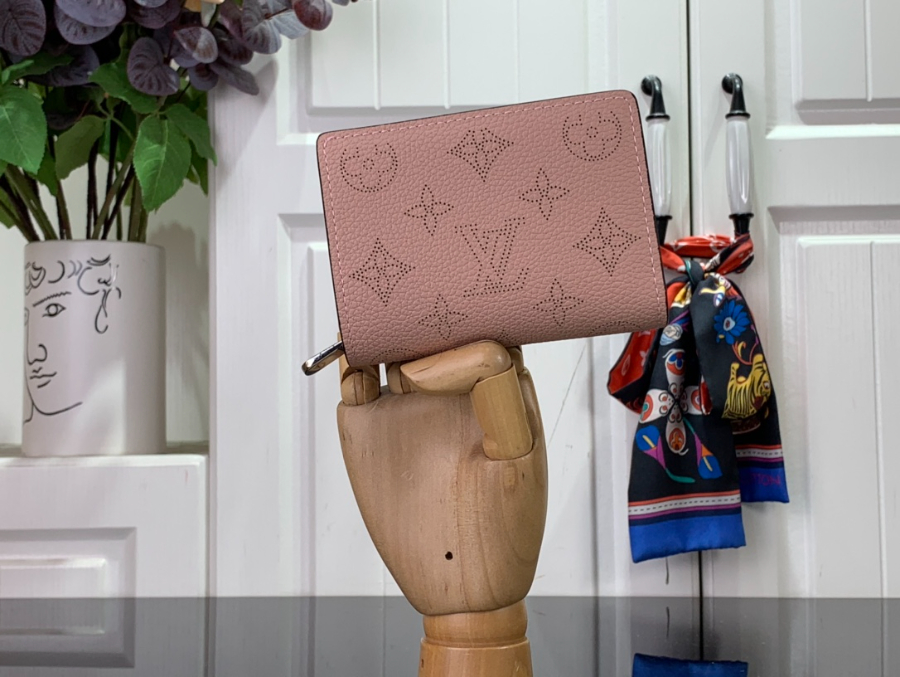 루이비통 M80629 클레아 지퍼 월릿 2컬러 118.53.5cm1.jpg