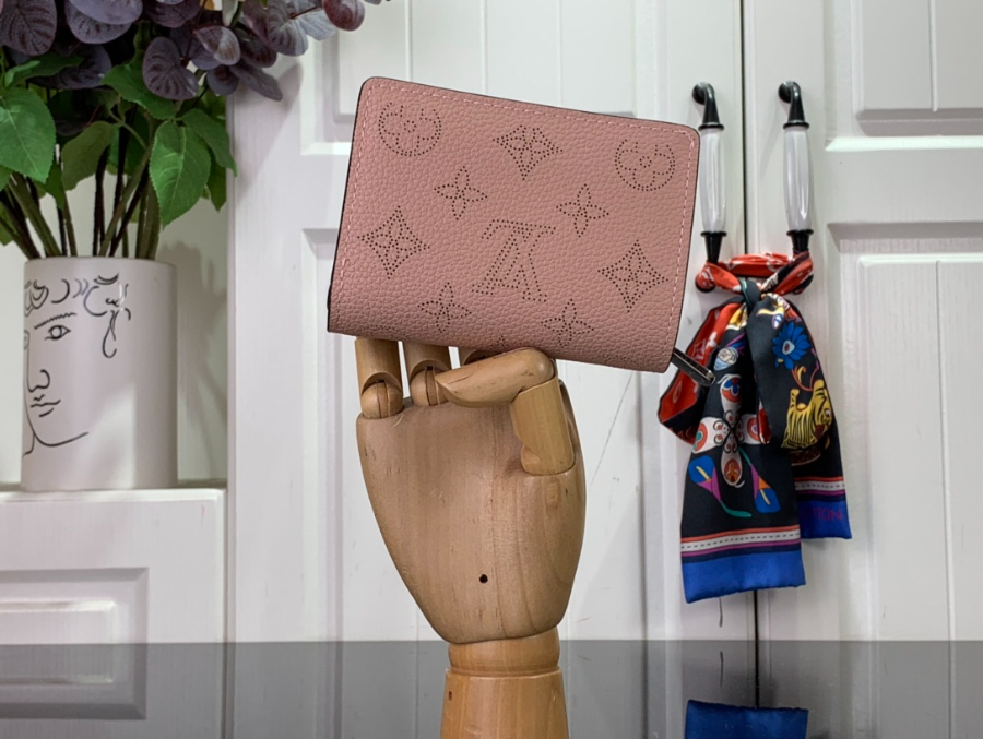 루이비통 M80629 클레아 지퍼 월릿 2컬러 118.53.5cm2.jpg