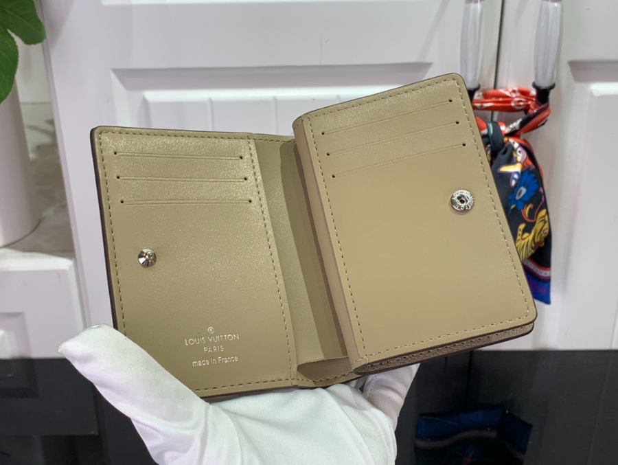 루이비통 M80629 클레아 지퍼 월릿 3컬러 118.53.5cm6.jpg