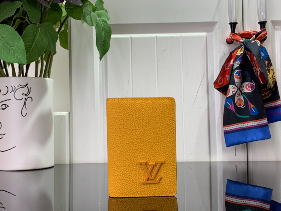 루이비통 M81809 포켓 오거나이저 카드지갑 8111cm 옐로우1.jpg