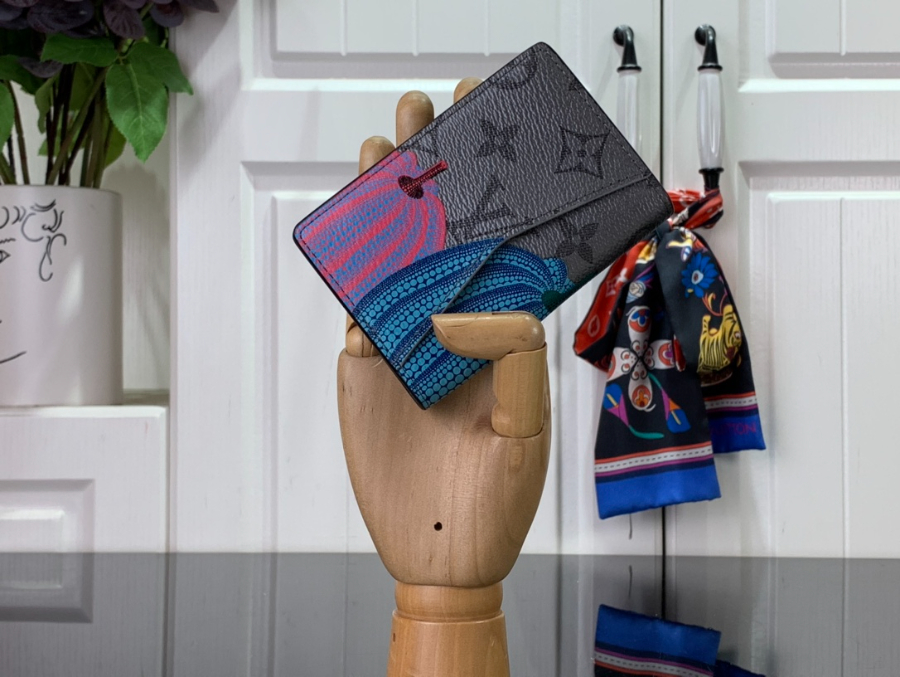 루이비통 YK 포켓 오거나이저 M81969 7.511.11cm2.jpg