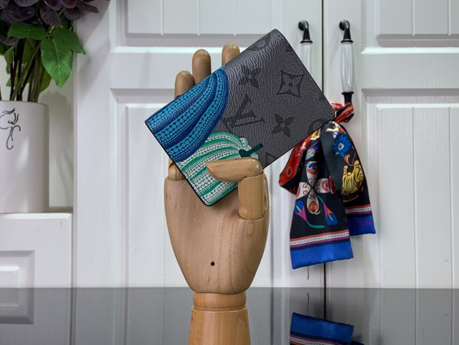 루이비통 YK 포켓 오거나이저 M81969 7.511.11cm1.jpg