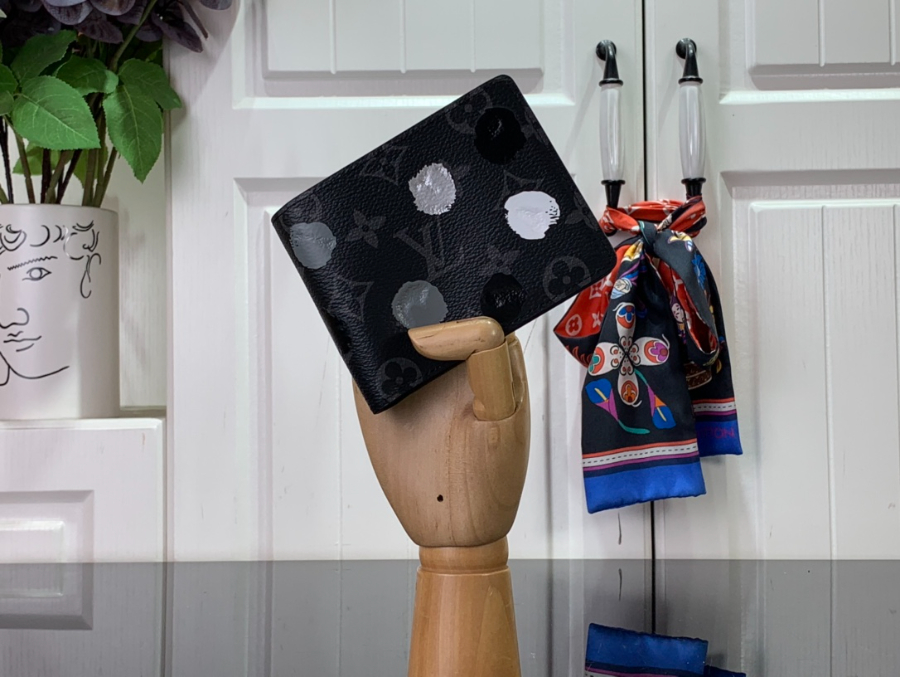 루이비통 멀티플 월릿 반지갑 M81931 11.591.5cm1.jpg