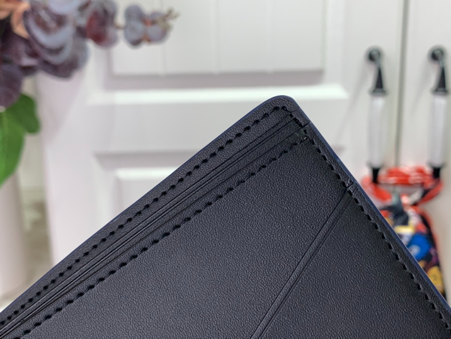 루이비통 멀티플 월릿 블루 M82563 11.591.5cm8.jpg