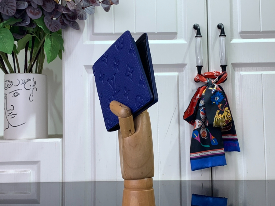 루이비통 멀티플 월릿 블루 M82563 11.591.5cm3.jpg