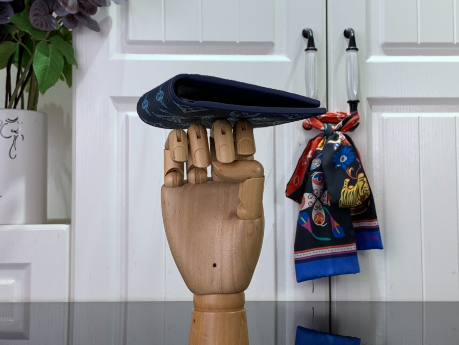 루이비통 모노그램 멀티플 반지갑 M82323 11.591.5cm4.jpg